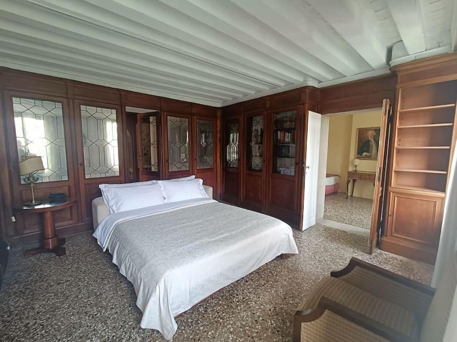 Palazzo Querini Accademia * Venice